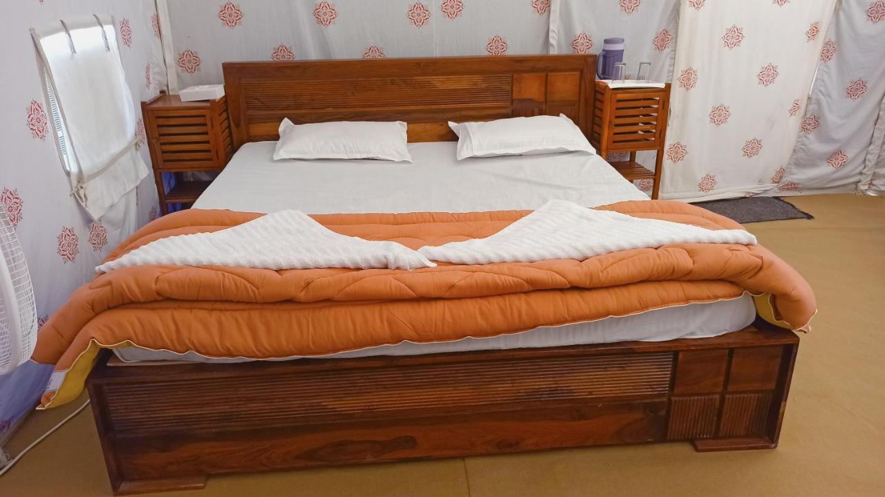 Kutch Classic Resort Camp Dhordo Екстериор снимка